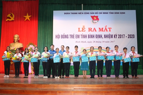 Ra mắt Hội đồng trẻ em tỉnh Bình Định